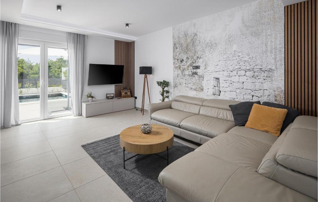 Luxurious Home In Nova Vas photo 3