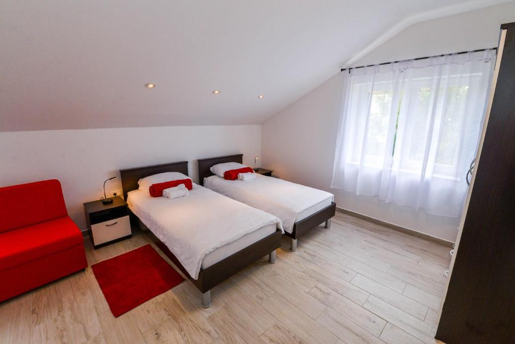 Arta Apartments photo 2