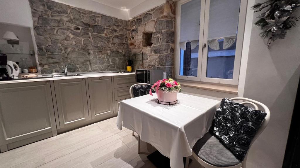 ROMANTIC APARTMENT Lovran - 4 stars photo 3