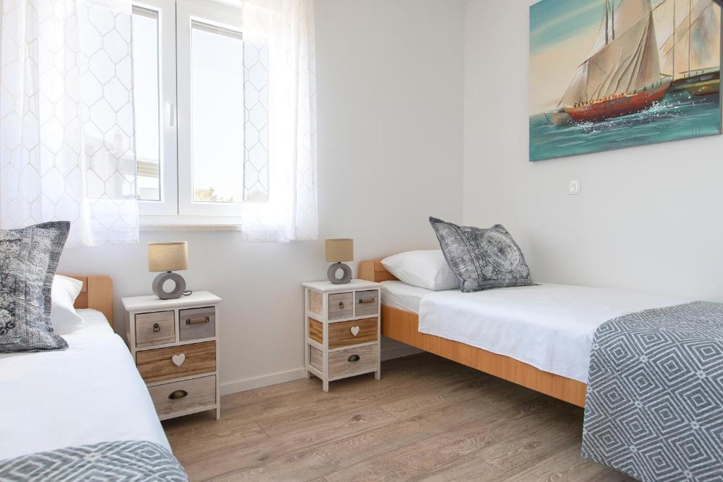 Sunny Island Apartment photo 2