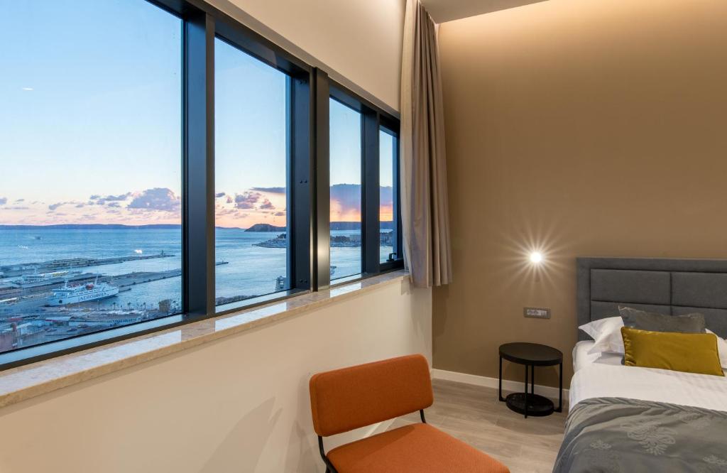 Seascape Luxury Rooms photo 2