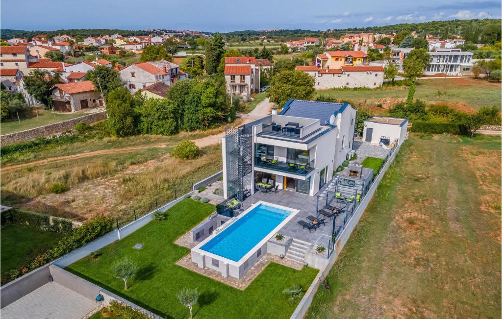 Beautiful Home In Pomer With Private Swimming Pool — photo 1