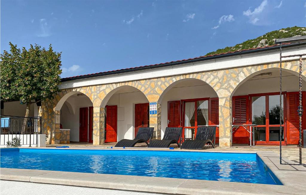 Amazing Home In Starigrad With Wifi — photo 1