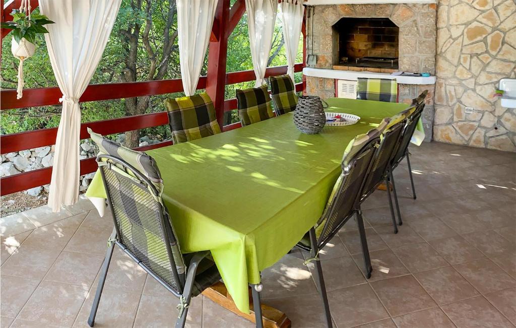 Amazing Home In Starigrad With Wifi photo 3