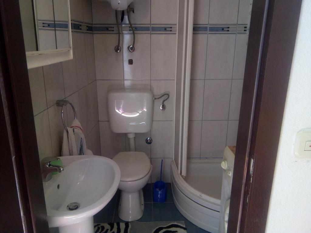 Apartments with WiFi Vis - 13929 photo 3