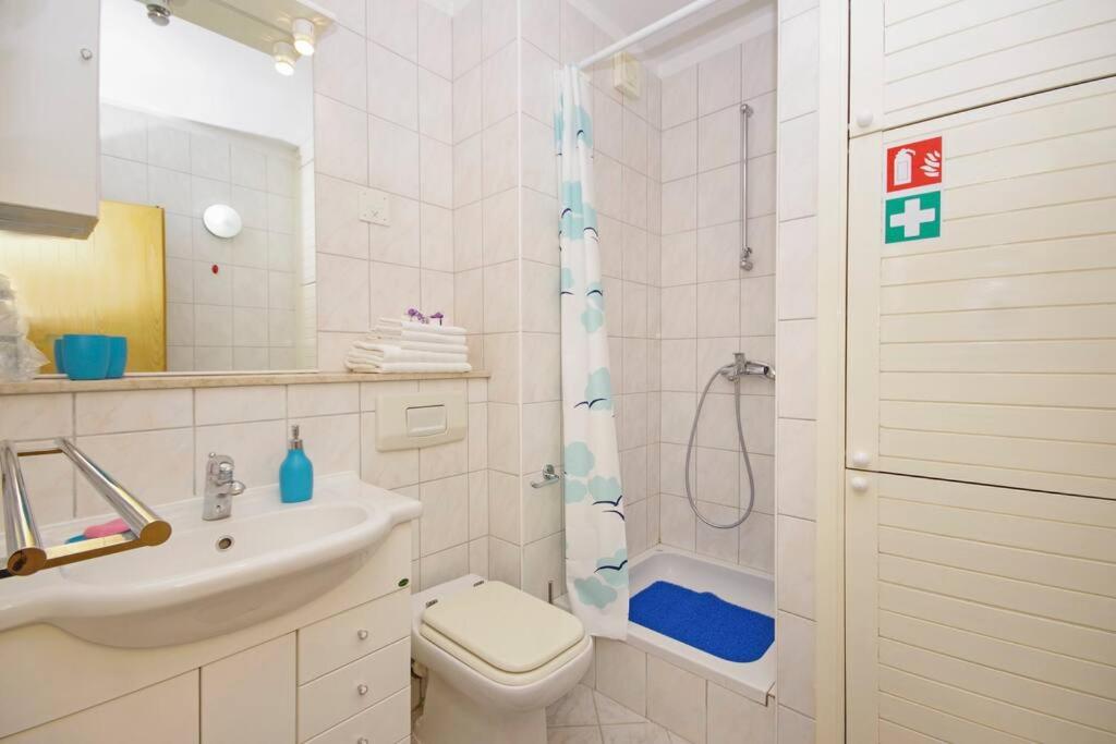 Split in your pocket apartment for 4 person photo 3