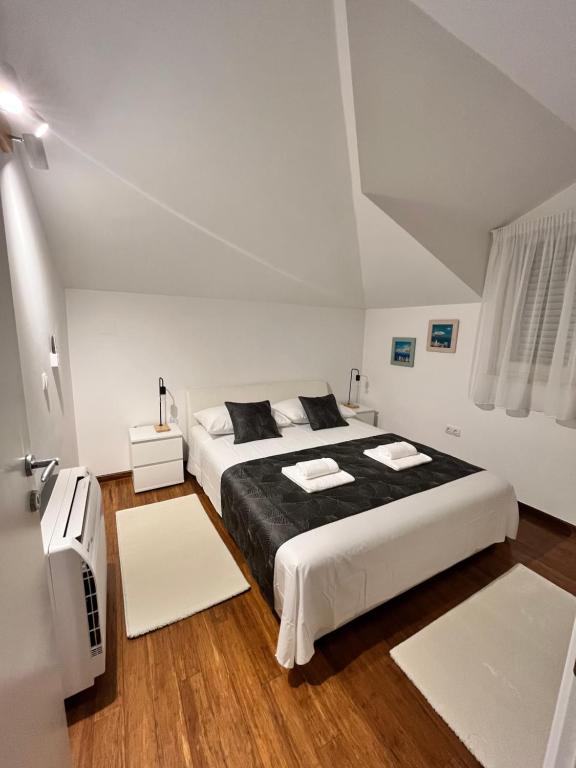 SKY - beautiful rooftop apartment with shared pool photo 2
