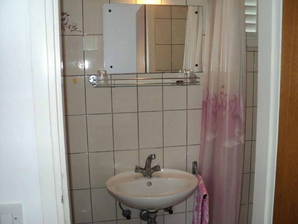 Rooms by the sea Banjol photo 3