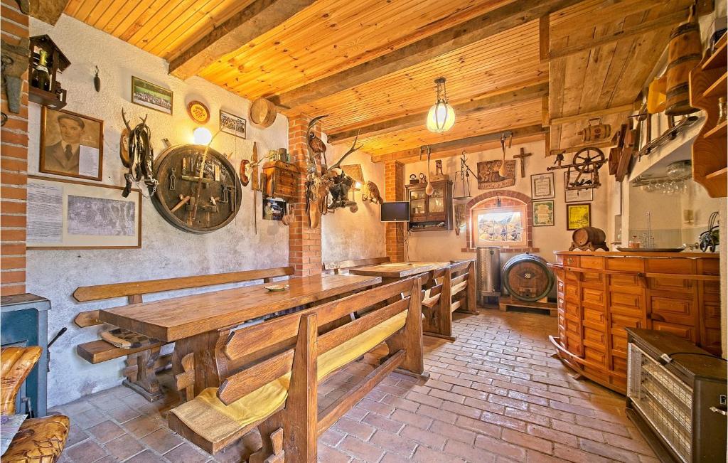 Awesome Home In Prodin Dol photo 3