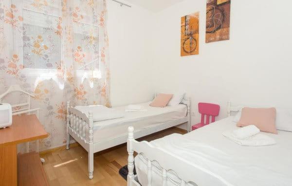 Yin&Yang apartment photo 2