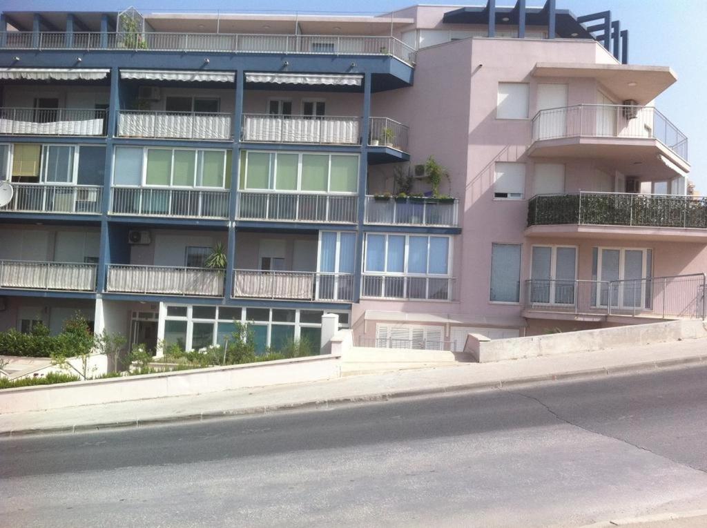 Apartments with WiFi Split - 14415 — photo 1