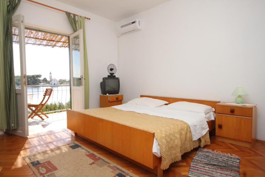 Apartments by the sea Pasman - 8220 photo 2