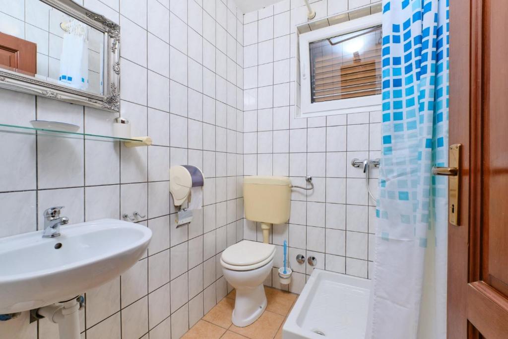 Rooms with a parking space Veli Losinj photo 3