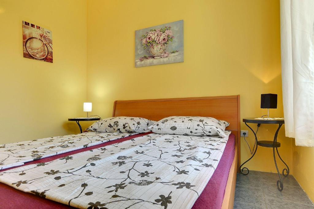 Schöne Ferienwohnung nur 500 Meter bis zum Kieselstrand mit großem Pool photo 2