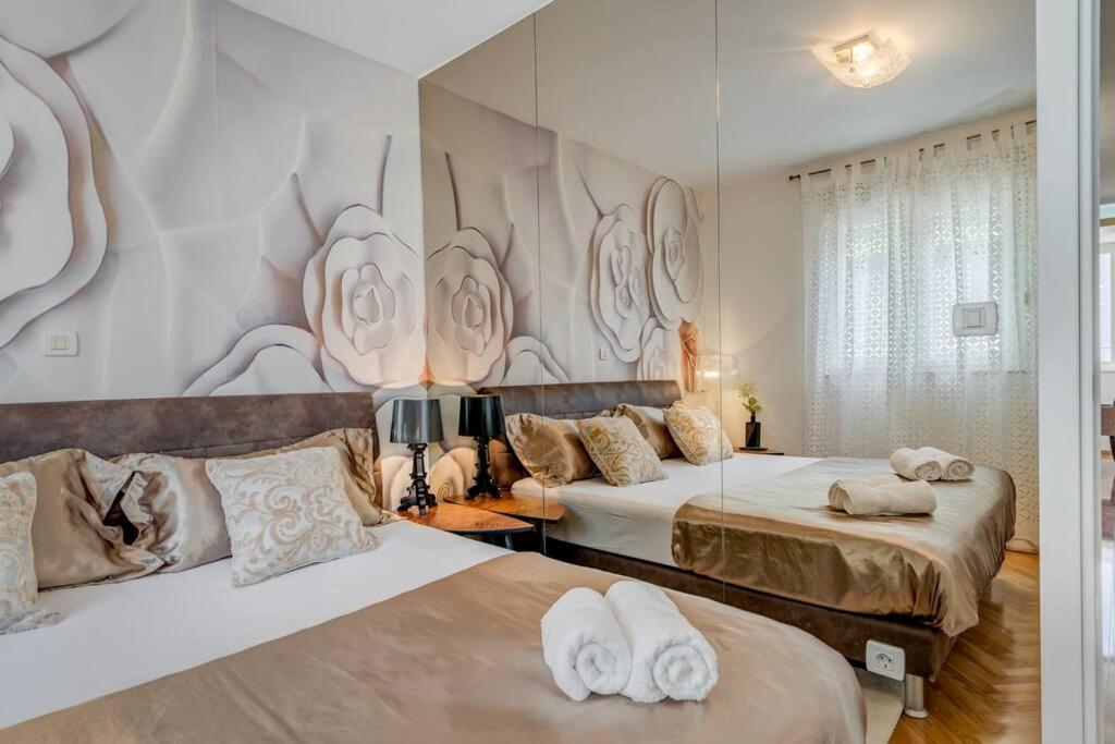 Spacious LUX BEACH Apartment photo 2