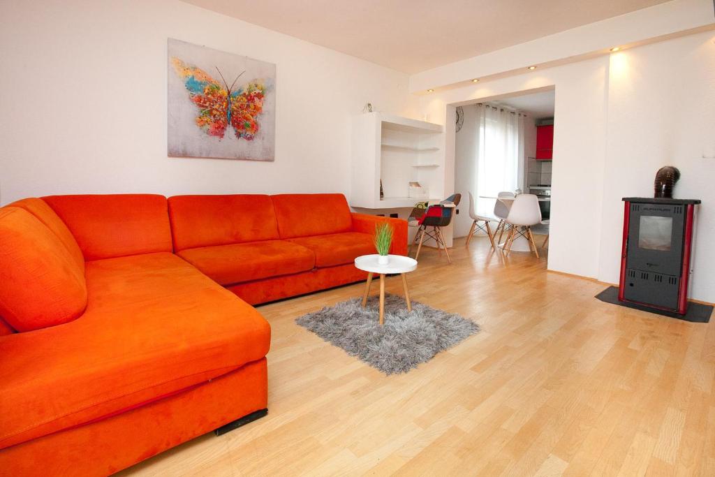 Sunny & Relaxing Apartment — photo 1