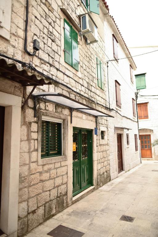 Luka's amber rooms in the center of Trogir photo 3