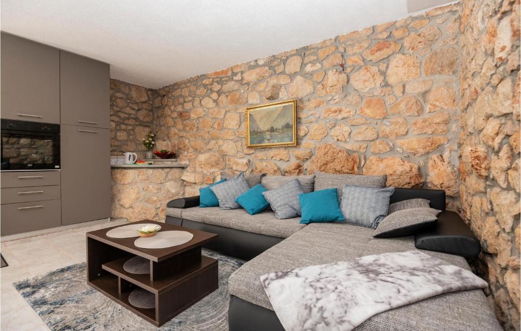Lovely Home In Runovic photo 3