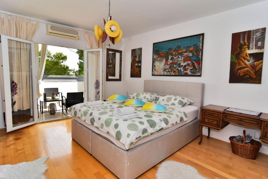 Apartments and Rooms Anika photo 3