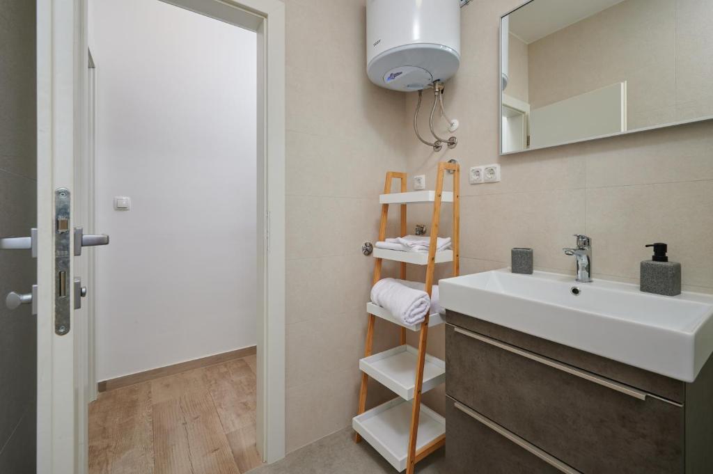 ZEN apartment - private pool photo 3