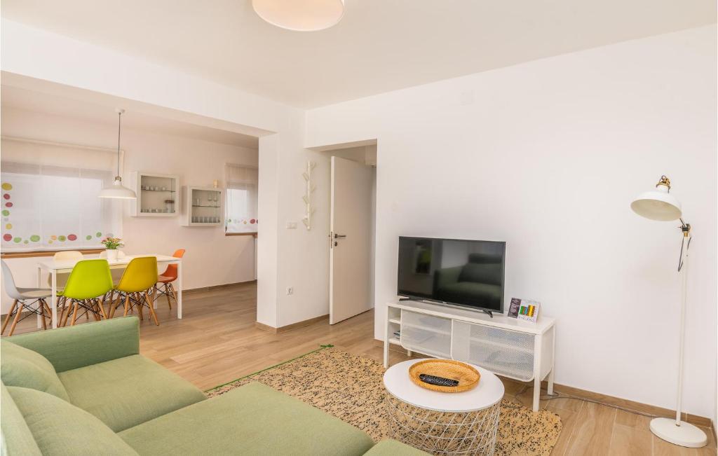 Beach Front Home In Malinska photo 3