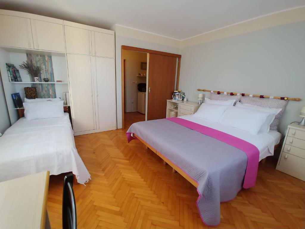 Room BM photo 2