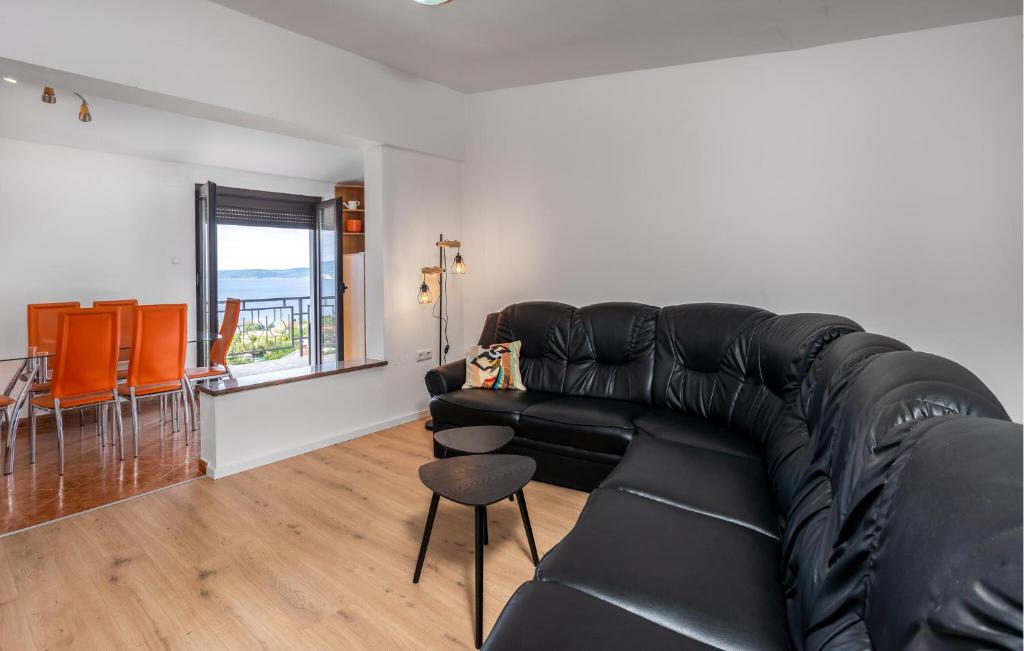 Stunning Apartment In Novi Vinodolski photo 3