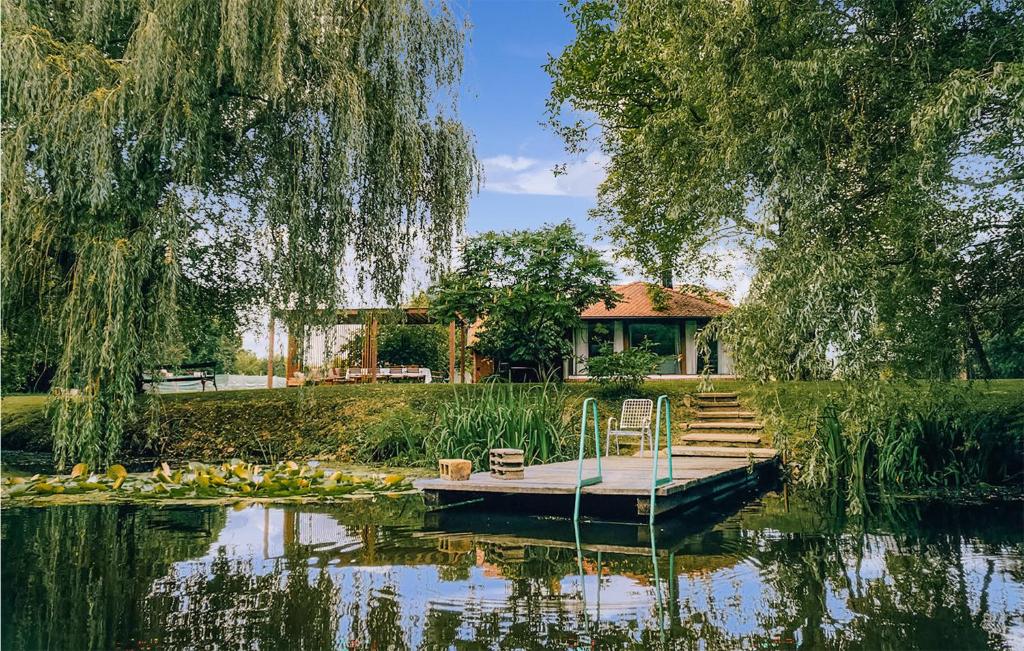 2 Bedroom Stunning Home In Rokovci — photo 1