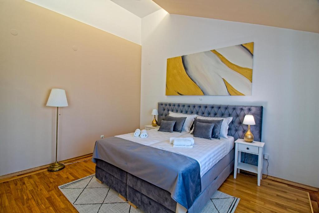Stross Apartments & Rooms photo 2