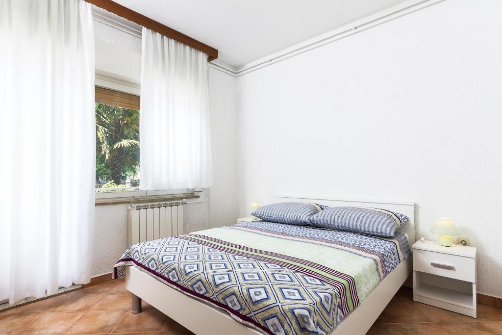 Spacious and cozy apartment with garden near Pula photo 2