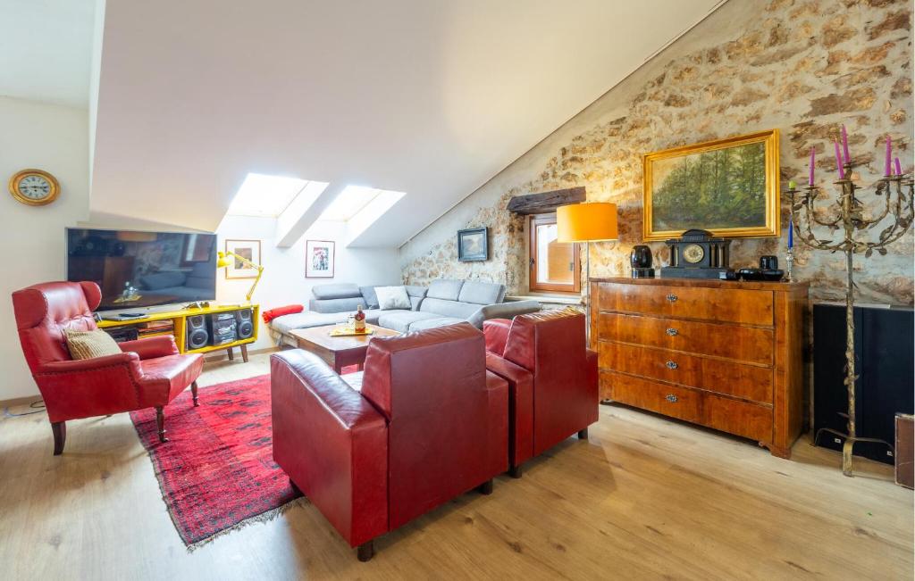 Cozy Apartment In Porec With Wifi photo 3