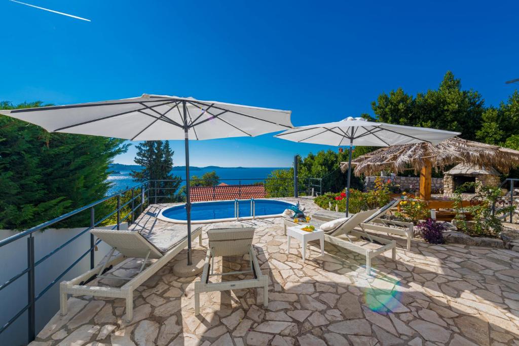 Charming Villa Svagusa with Sea View photo 3