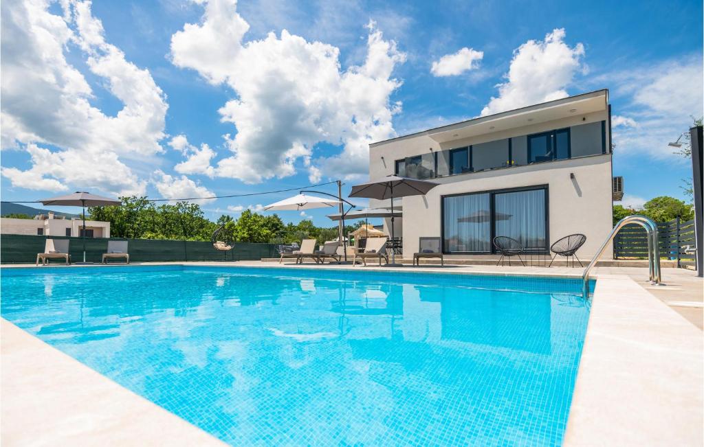 Luxurious Home In Grubine — photo 1