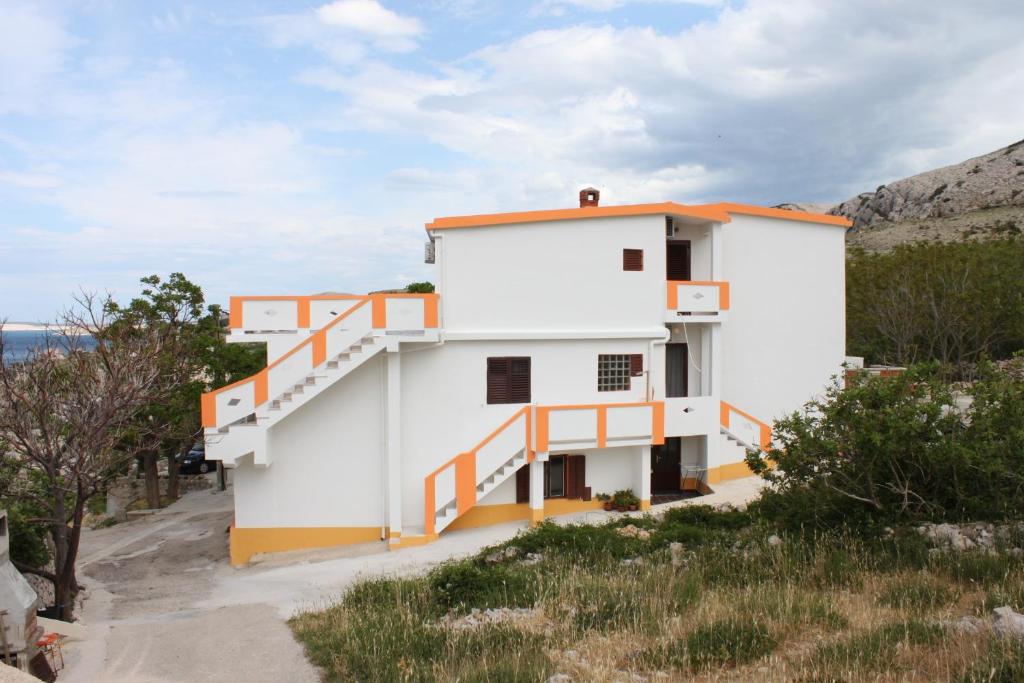 Apartment Metajna 6421c — photo 1