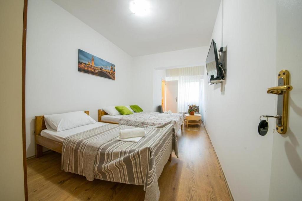Hotel Riviera photo 2