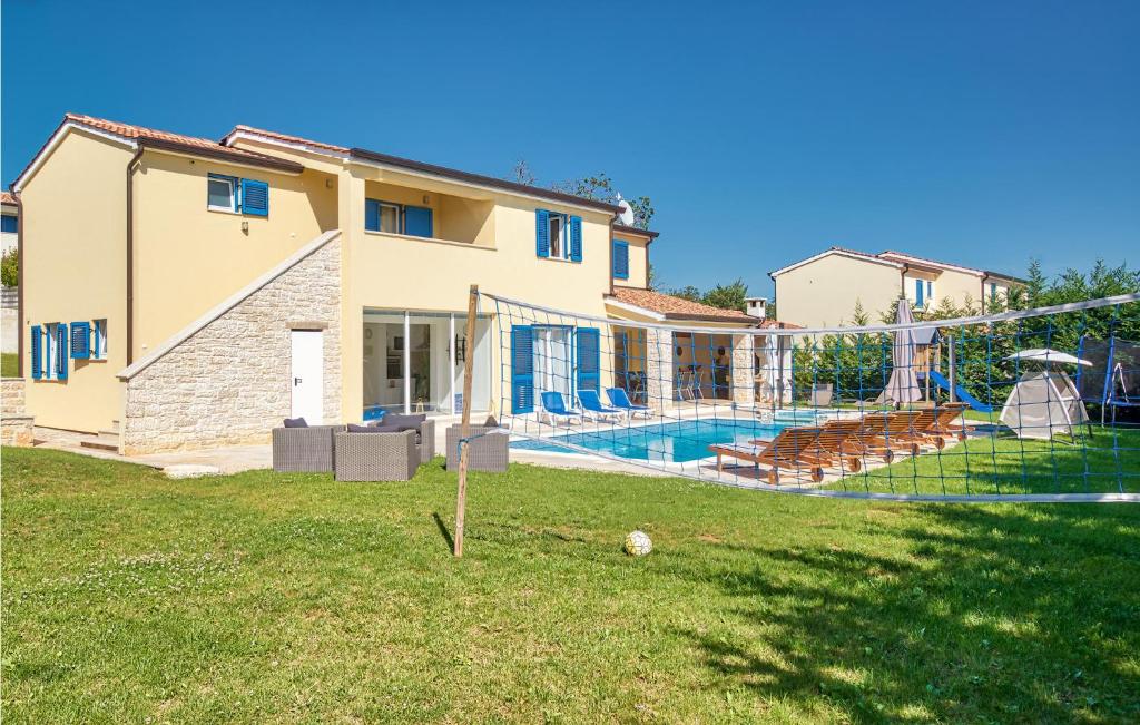 Cozy Home In Naselje Muzini With Sauna photo 2