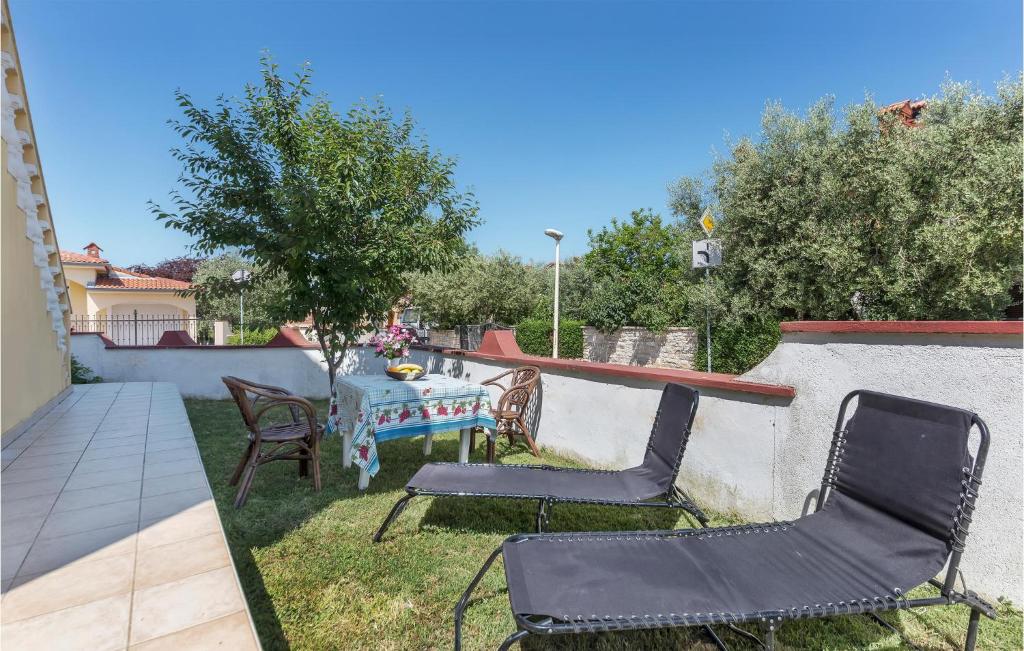 1 Bedroom Cozy Apartment In Pula photo 2