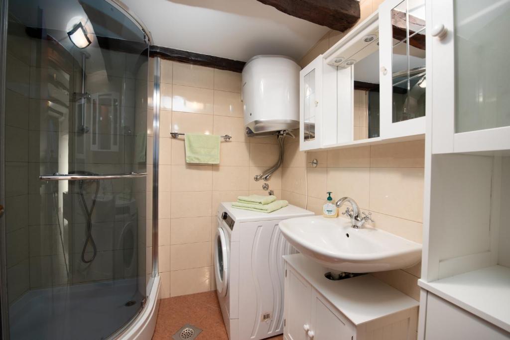 Sea View Apartment with Garden near Opatija photo 3