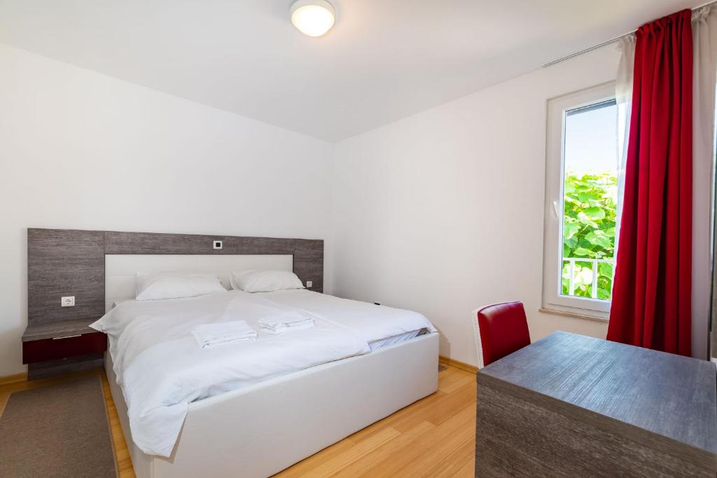 Sunset Apartment Petrcane photo 2