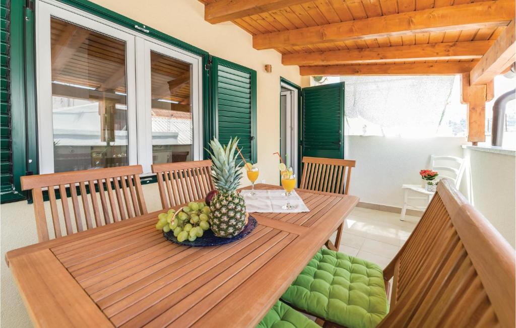 Awesome Home In Pag With Wifi — photo 1