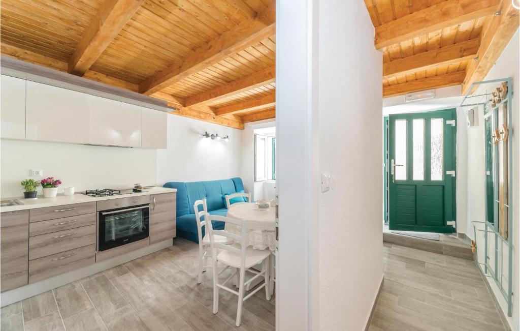 Awesome Home In Pag With Wifi photo 3