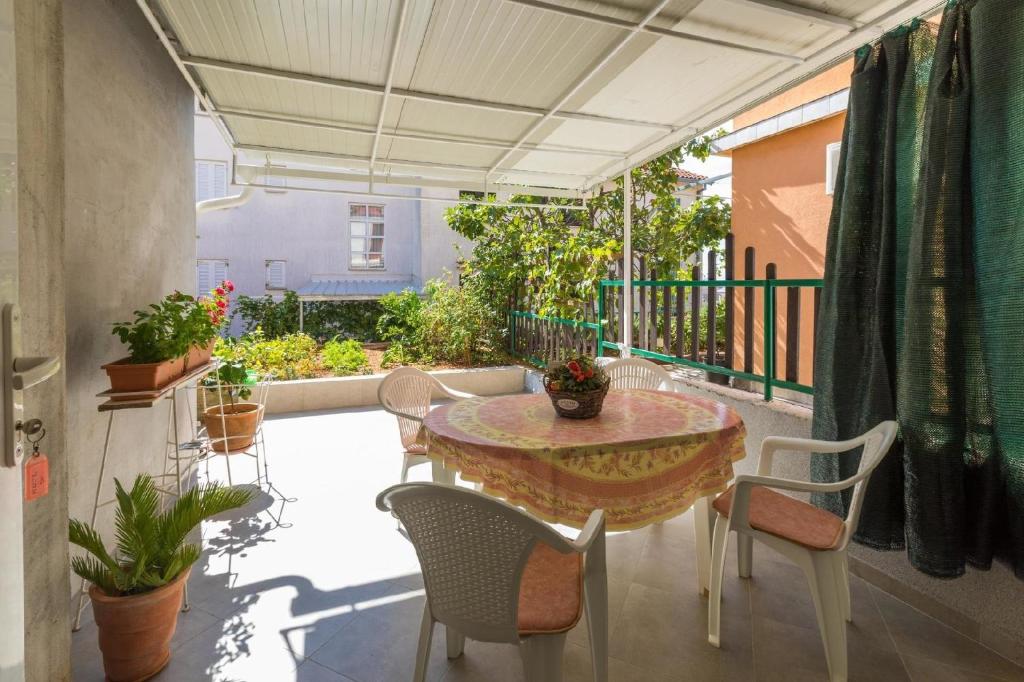 Studio für 2 Personen ca 35 qm in Crikvenica photo 2