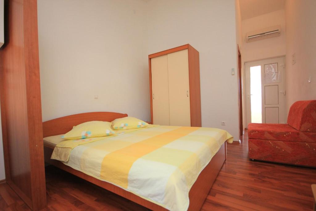 Studio Pasman 8215a photo 2