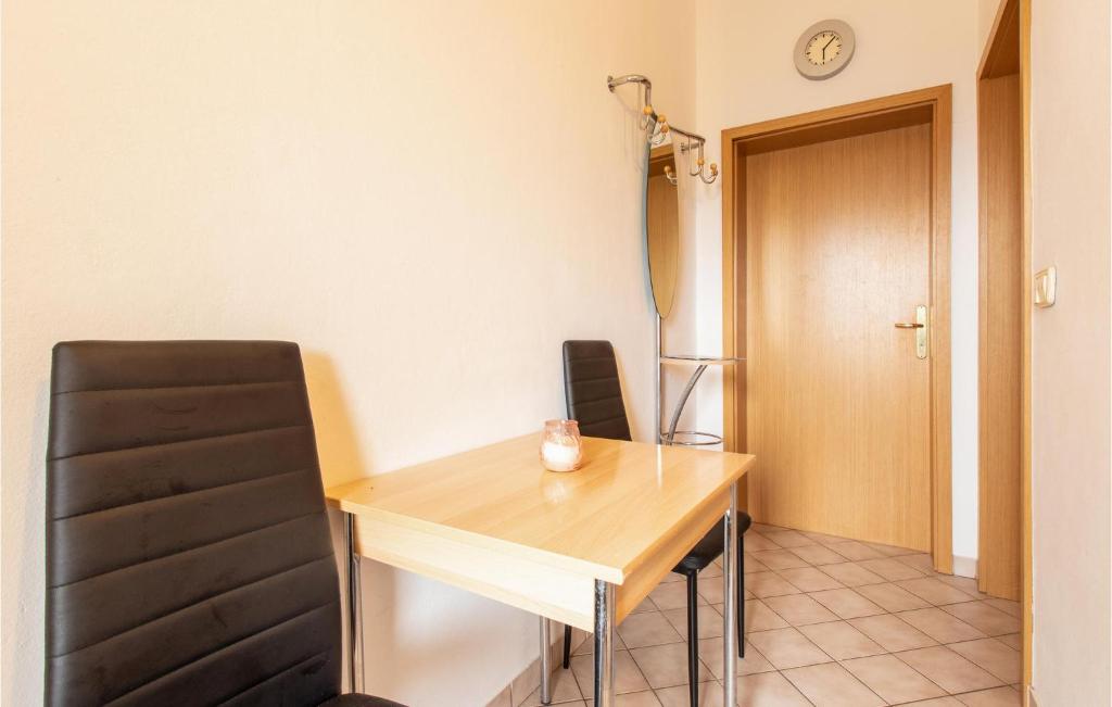 Gorgeous Apartment In Nin With Wifi photo 3