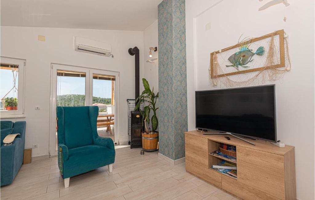 2 Bedroom Lovely Apartment In Rogoznica photo 3