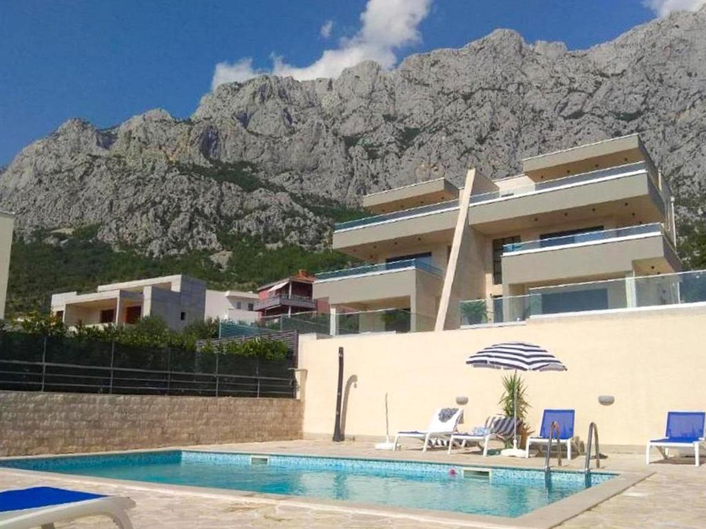 Holiday Home by the Sea with Pool — photo 1