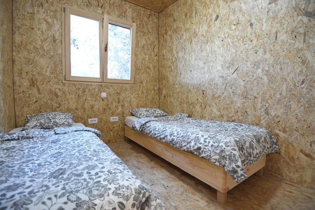 TreeHouses Ljubač Glamping Robinson photo 2