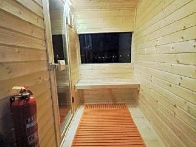TreeHouses Ljubač Glamping Robinson photo 3