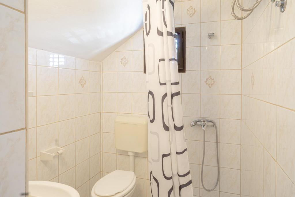 Apartment and Room Bacic photo 3