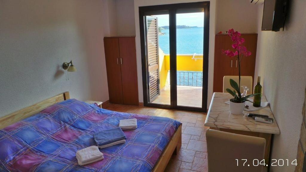 Rooms in Rovinj with a sea view photo 2
